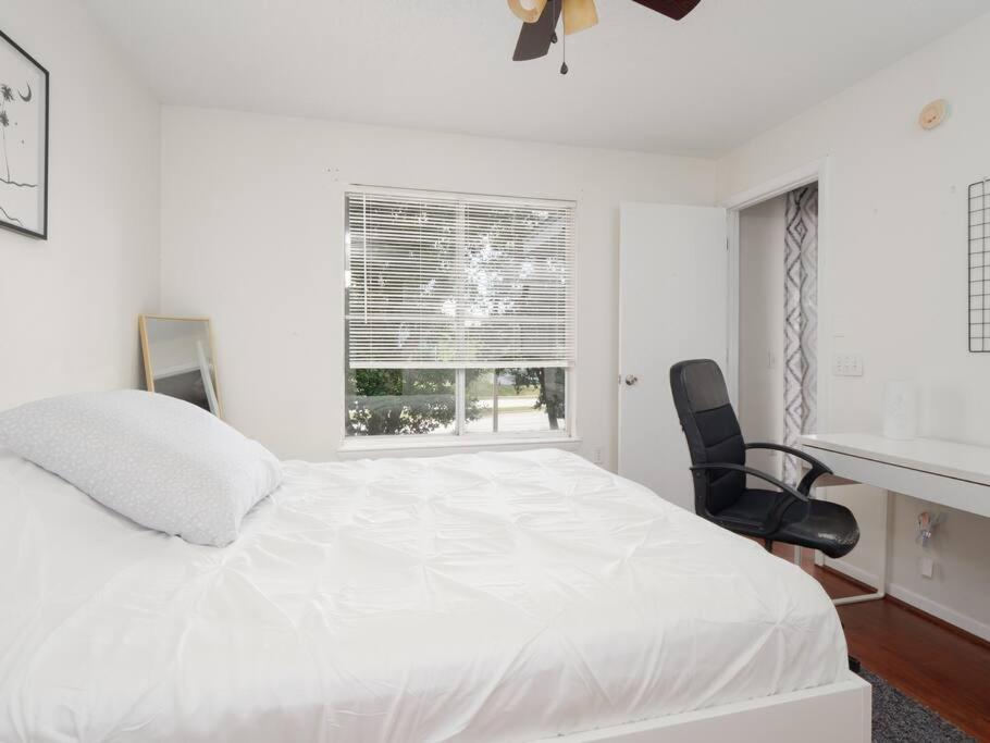 Spacious Condo Mins To Shands, University, & Downtown! Gainesville Eksteriør bilde