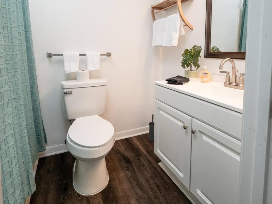 Spacious Condo Mins To Shands, University, & Downtown! Gainesville Eksteriør bilde