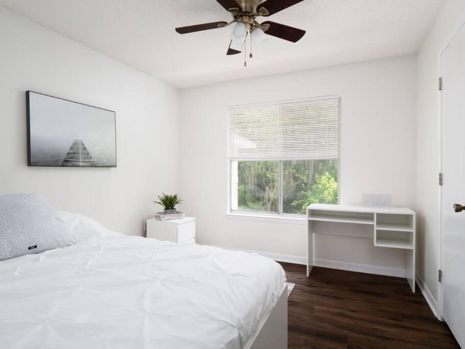 Spacious Condo Mins To Shands, University, & Downtown! Gainesville Eksteriør bilde